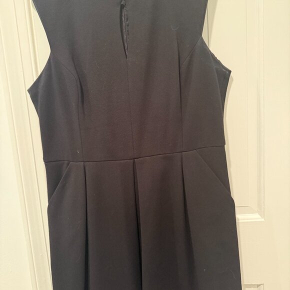 Trina Turk Black Fit And Flare Dress Size Pockets Keyhole top size 12 - Picture 2 of 4